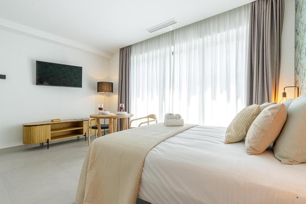 Cervantes Suites Málaga Exteriör bild